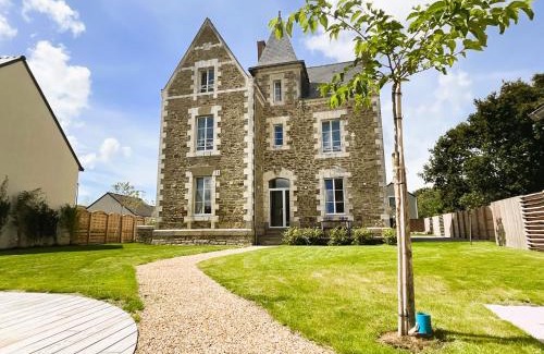 Crossac Villa | Discover Manoir de la Fontaine Saint-Jean with Ocean View