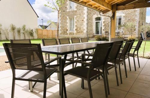 Crossac Villa | Discover Manoir de la Fontaine Saint-Jean with Ocean View