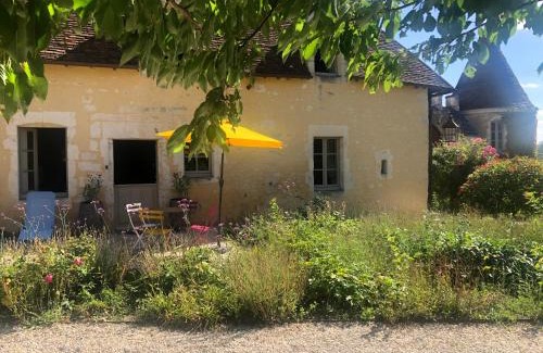 Cour-Maugis sur Huisne House | Cozy Manoir de la Moussetière: Oceanfront Gîtes & Rooms