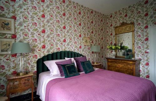 Bourre Bed & Breakfast | Experience the Elegance of Manoir de la Salle du Roc