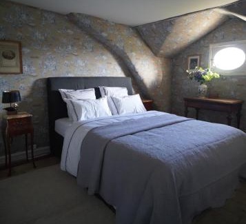 Bourre Bed & Breakfast | Experience the Elegance of Manoir de la Salle du Roc