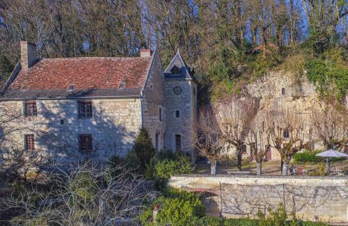 Bourre Bed & Breakfast | Experience the Elegance of Manoir de la Salle du Roc