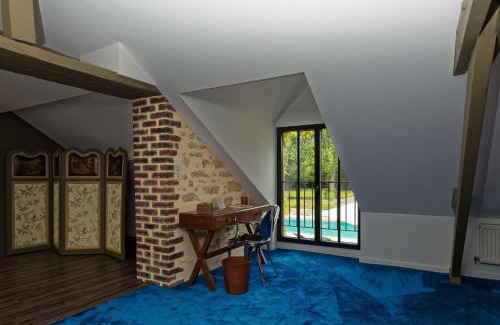 Yvre-l'Eveque Bed & Breakfast | Experience Manoir des Logis: Oceanfront Spa Retreat