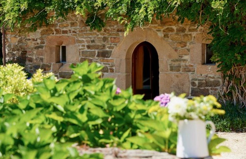 Saint-Quay-Perros House | Discover Manoir des petites bretonnes: Rated 9/10 Stay
