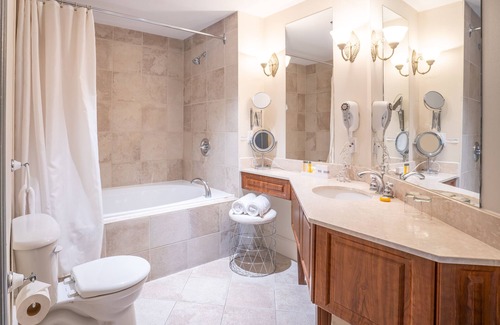 Orford Hotel | Discover Manoir des Sables Hôtel & Golf with Premier Amenities