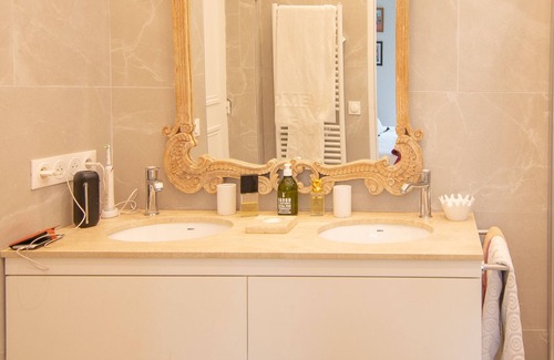 Chatou Other | Elegant Manoir du 19ème: Family-Friendly Retreat Near Paris