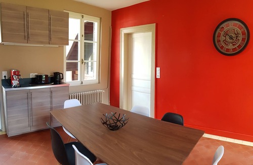 Les Baux-Sainte-Croix House | Discover Manoir du Chambellan: Guest Rated 9.6/10 & Breakfast
