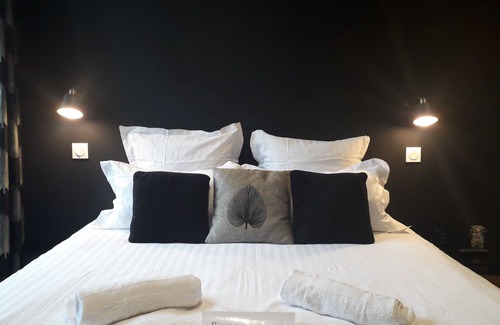 Saint-Evarzec Hotel | Elegant Manoir du Moustoir with Spa & Family-Friendly Offers
