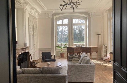 Chateaudun Other | Manoir en Centre Ville: Relaxing Retreat with Family Amenities