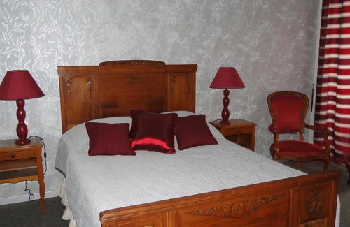 Saint-Thurial Bed & Breakfast | Inviting Manoir La Haie Chapeau: Wheelchair Accessible Stay