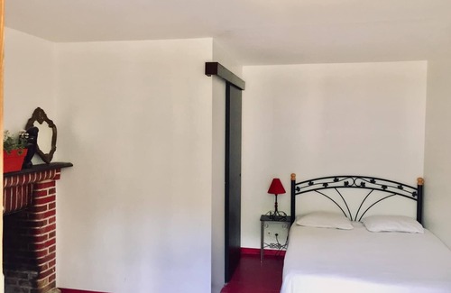 Lanrivain Other | Budget-Friendly Family Retreat at Manoir le Rest de Saint Ceran