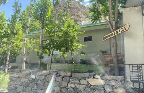 Minapin Hotel | Pet-Friendly Manokur e Basa Hotel with 9.8/10 Guest Rating