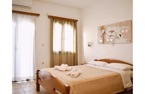 Merichas Apartment | Scenic Oceanfront Retreat at Manolika Studio 5