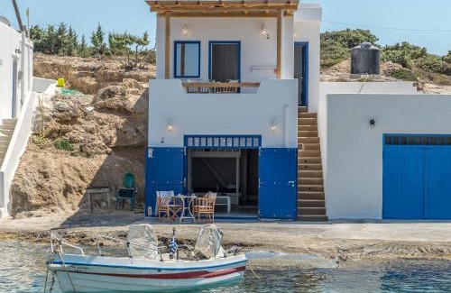 Milos House | Relax at Manolis And Filio Home - By The Sea, 4-Star Retreat