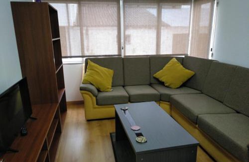 Portomarin Apartment | Child-Friendly Escape at Manolo Piso with High Guest Ratings
