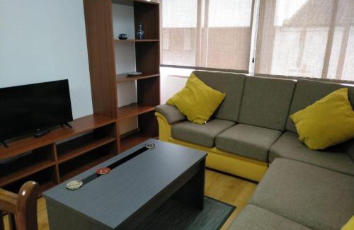 Portomarin Apartment | Child-Friendly Escape at Manolo Piso with High Guest Ratings