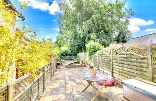 Cavendish House | Manor Cottage