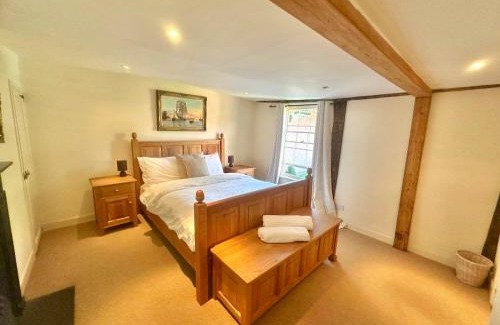 Cavendish House | Manor Cottage
