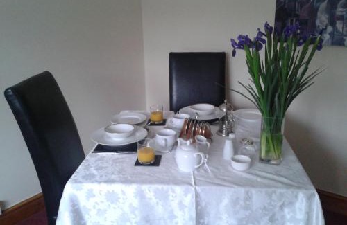 Irby Bed & Breakfast | Discover Manor Garden Lodge: 4-Star Family-Friendly Retreat