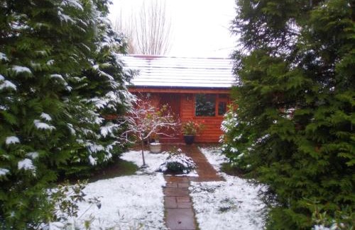 Irby Bed & Breakfast | Discover Manor Garden Lodge: 4-Star Family-Friendly Retreat
