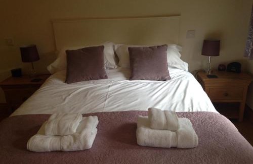 Irby Bed & Breakfast | Discover Manor Garden Lodge: 4-Star Family-Friendly Retreat