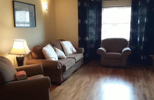 Manorhamilton House | Inviting Manor Holiday Home - Perfect for Family Getaways