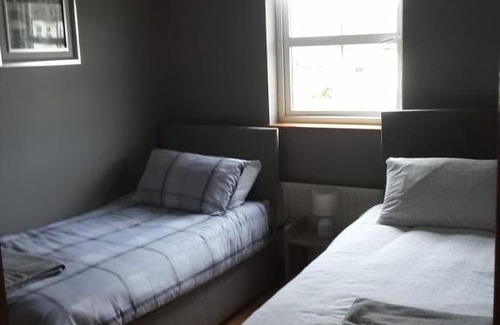 Manorhamilton House | Inviting Manor Holiday Home - Perfect for Family Getaways