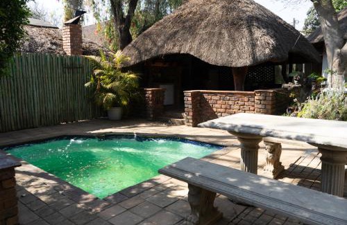 Hartbeespoort Ski Chalet | Discover Manor House at Harties Lodge with Pool & Spa