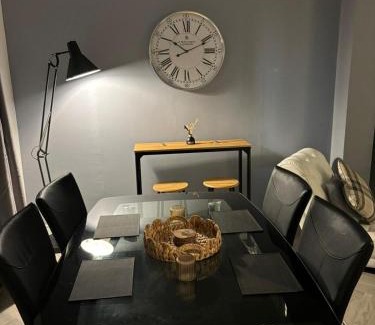 Belfast House | Family-Friendly Manor House with Great Guest Rating