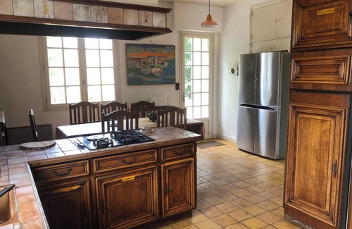 Saint-Avertin House | Spacious Manor House in Town Center with Pool & Spa