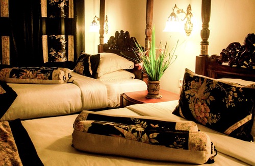 Harispattuwa Hotel | Explore Manor House in Kandy: Pool, Spa & Family-Friendly