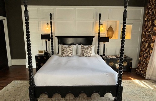 Ainley Top Hotel | Premier Manor House Lindley: Top-Rated Stay with Dining