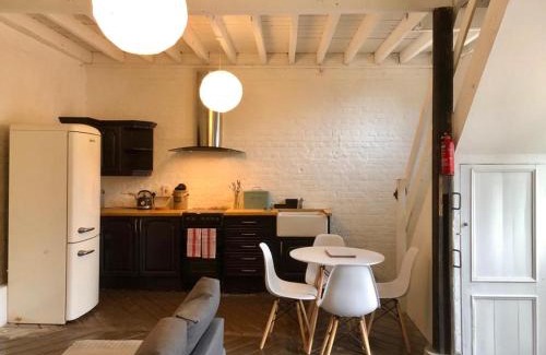Holworth House | Pet-Friendly Manor House Mews: Cozy Stable Conversion Retreat