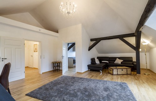 Klein Upahl Other | Scenic Manor House by the Lake with On-Site Steakhouse