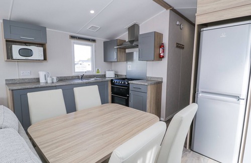 Maryport Cottage | MANOR HOUSE PLATINUM 3 BEDROOM (16E), family friendly in Aspatria
