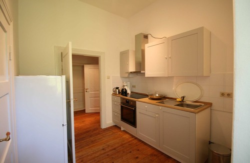 Bad Sulze Apartment | Family-Friendly Manor House Redderstorf with Kitchen Access
