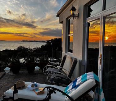 Gordons Bay Central House | Oceanfront Retreat: Manor on the Bay with Pool & Dining