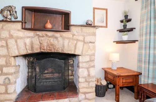North Luffenham House | Pet-Friendly Manor View: A Budget Haven for Travelers
