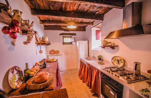 Camporgiano Villa | Tranquil Manor with Private Pool Near Castelnuovo di Garfagnana