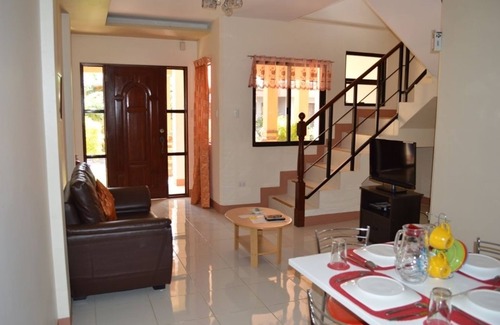 Talisay Hotel | Budget-Friendly Stay at Manora Apartments & Guest House