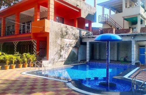 Manori Hotel | Relax at Manori Beach Corner with Pool & Breakfast Included