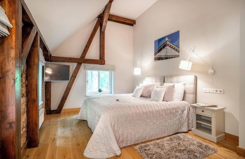 Nowe Warpno Bed & Breakfast | Discover Manowce Palace: Double/Twin Room with Garden View