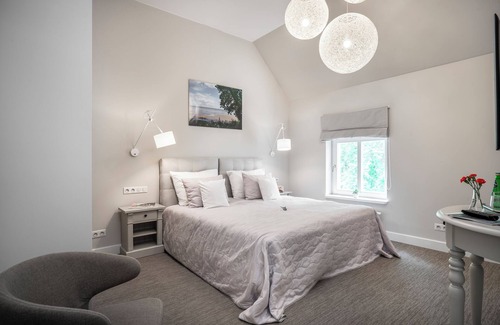 Nowe Warpno Bed & Breakfast | Relaxing Manowce Palace Double or Twin Room with Garden View