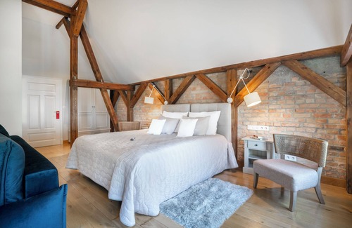 Nowe Warpno Bed & Breakfast | Lake View Quadruple Room at Manowce Palace with Hot Tub