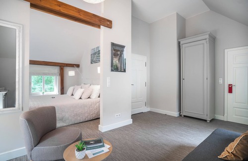 Nowe Warpno Bed & Breakfast | Manowce Palace - Quadruple Room with Garden View Awaits