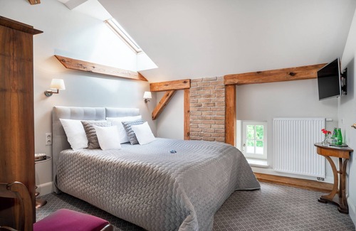 Nowe Warpno Bed & Breakfast | Discover Manowce Palace: Cozy Double or Twin Room Retreat