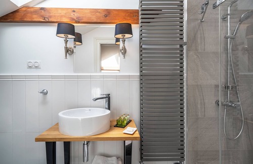 Nowe Warpno Bed & Breakfast | Discover Manowce Palace: Cozy Double or Twin Room Retreat