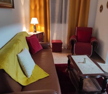 Alvalade House | Discover Mansão Alentejana AL: Pet-Friendly Retreat