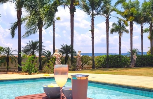 Sao Pedro Villa | Elegant Mansion for 22 with Pool, Spa & Pet-Friendly Amenities