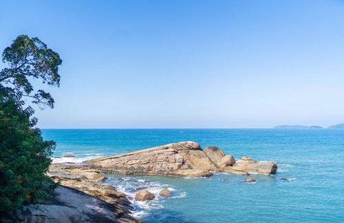 Tenorio House | Oceanfront Mansion with Private Beach and Scenic Views